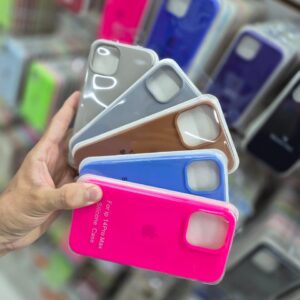 CAPA AVELUDADA IPHONE (7G AO 16 PRO MAX)